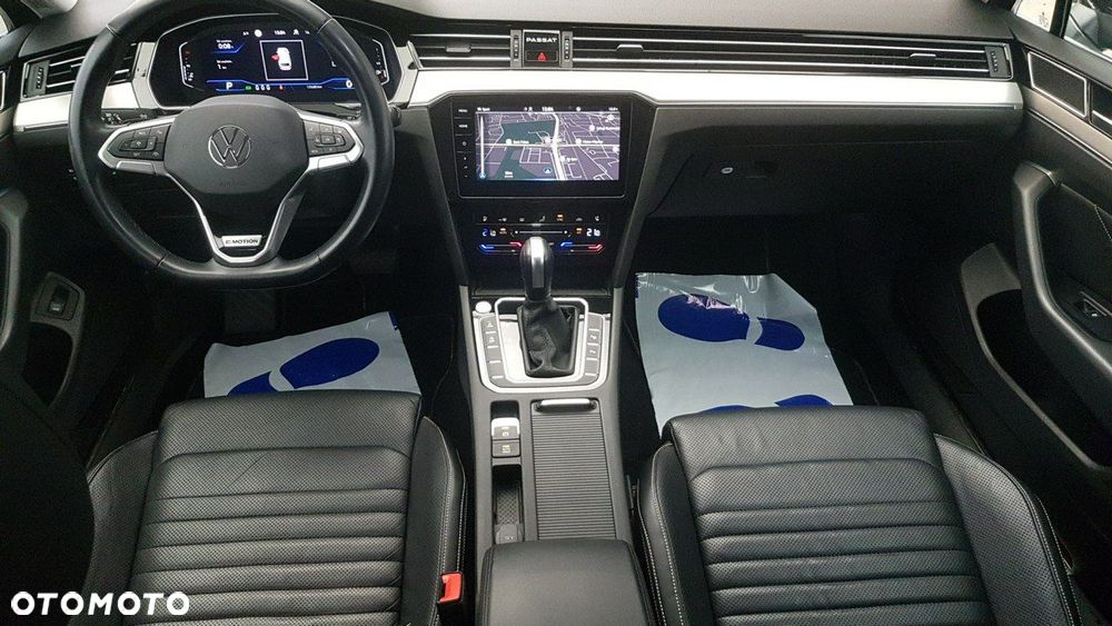 Volkswagen Passat - 14