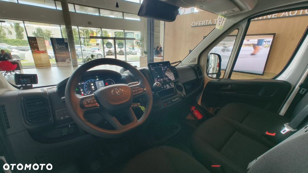 Toyota Proace MAX - 13
