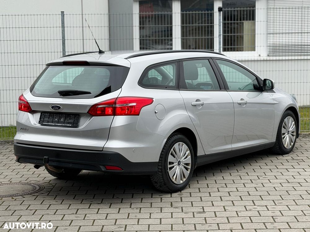 Ford Focus 1.5 TDCi Powershift Titanium - 4