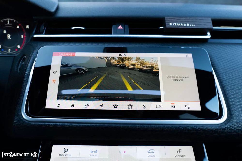 Land Rover Range Rover Velar 3.0 D300 AWD R-Dynamic - 18