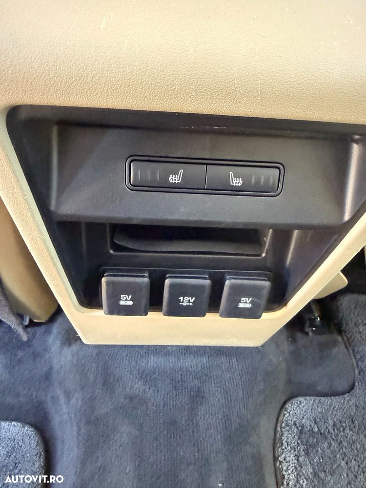 Land Rover Discovery Sport - 35