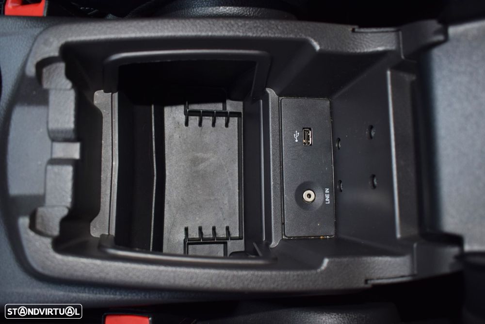 Ford Focus SW 2.0 EcoBoost ST - 40