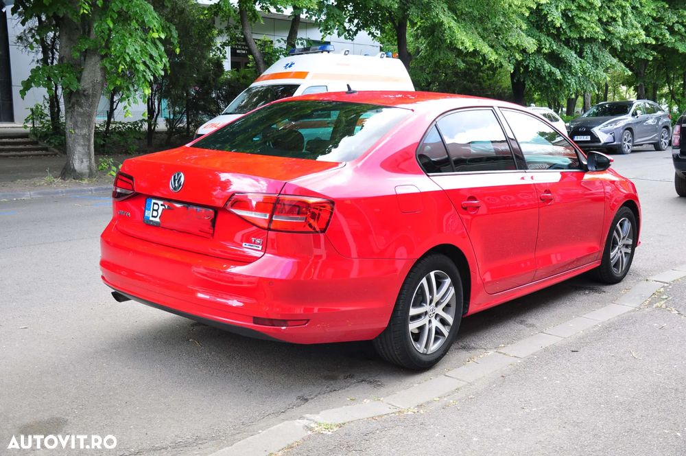 Volkswagen Jetta 1.2 TSI Comfortline - 4
