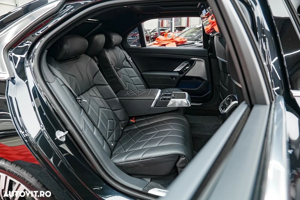 BMW Seria 7 - 14