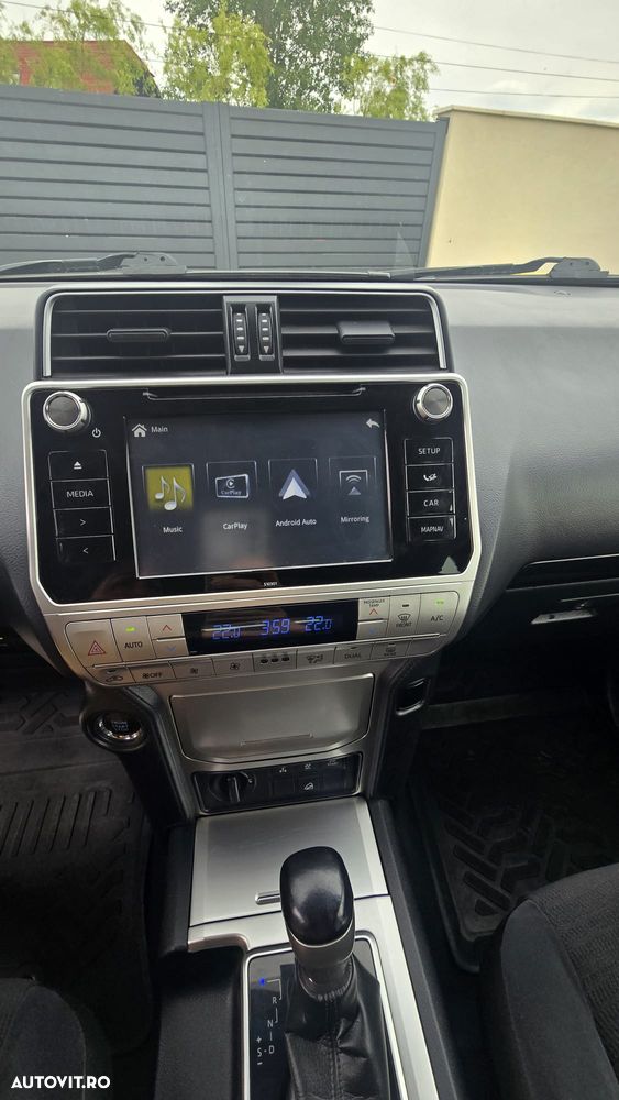 Toyota Land Cruiser 2.8l Turbo D-4D A/T Luxury - 26