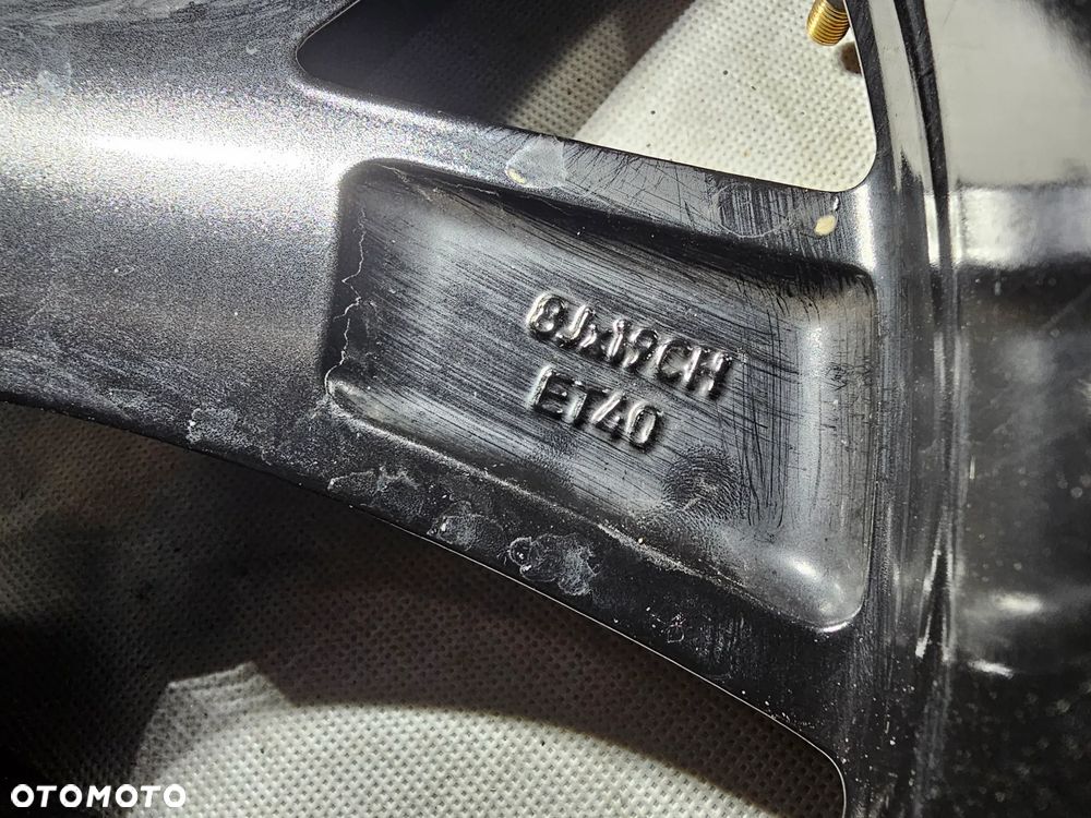 Felga LAND ROVER EVOQUE 8x19 ET40 - 4
