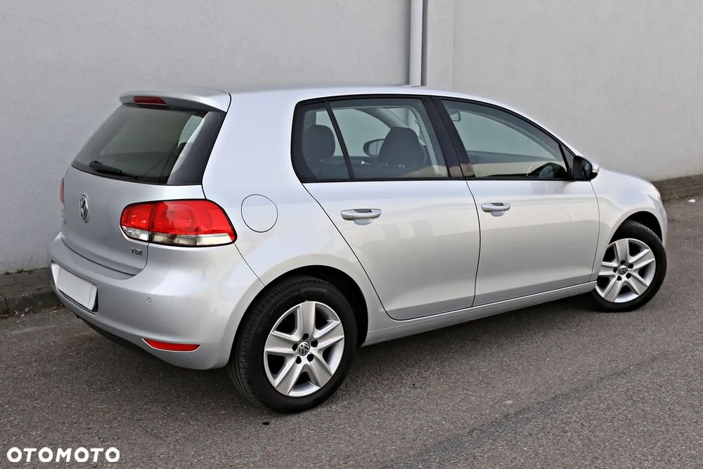 Volkswagen Golf 1.6 TDI DPF BlueMotion Technology Team - 20