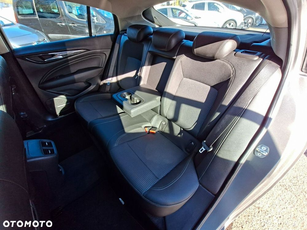 Opel Insignia 1.5 T Innovation S&S - 30