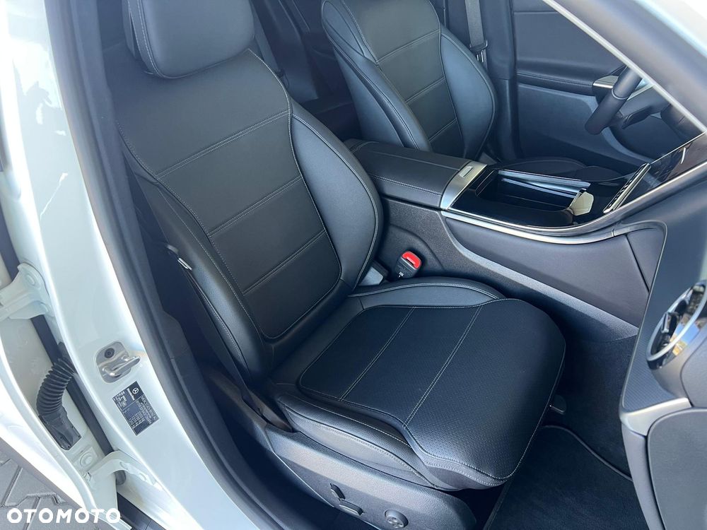 Mercedes-Benz GLC 220 d 4Matic 9G-TRONIC Edition Avantgarde - 22