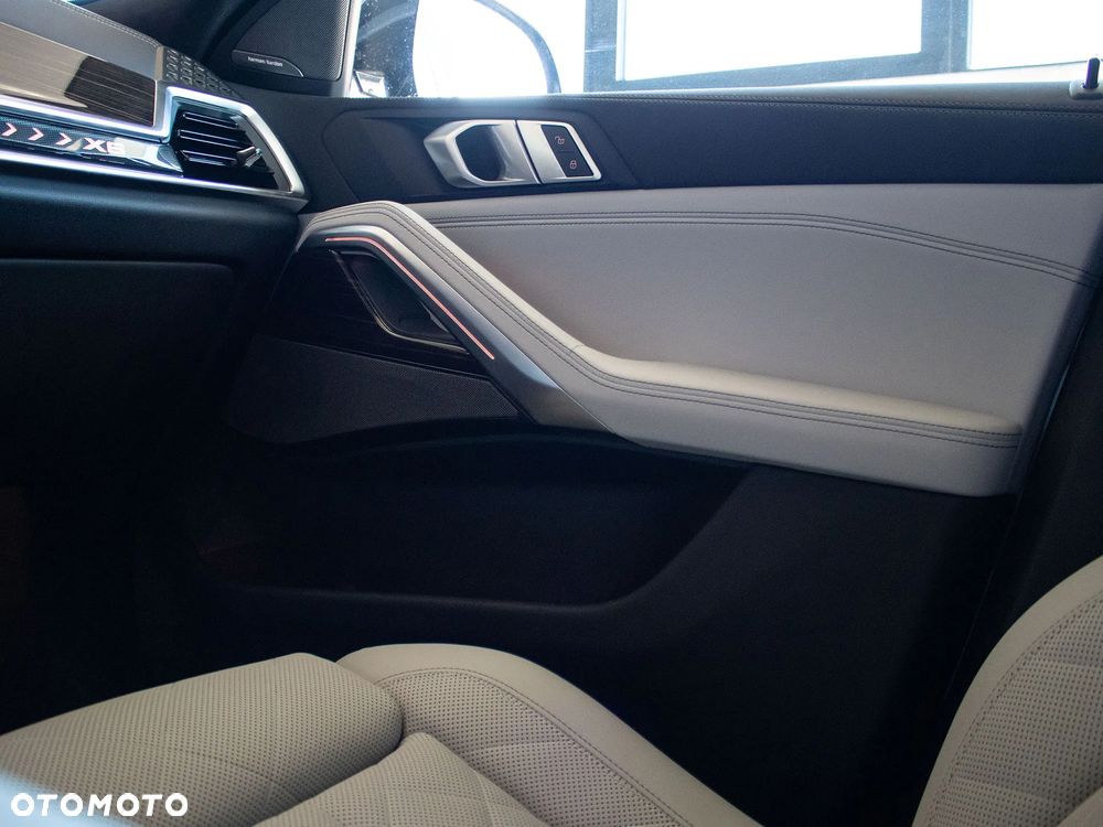 BMW X6 xDrive30d - 26