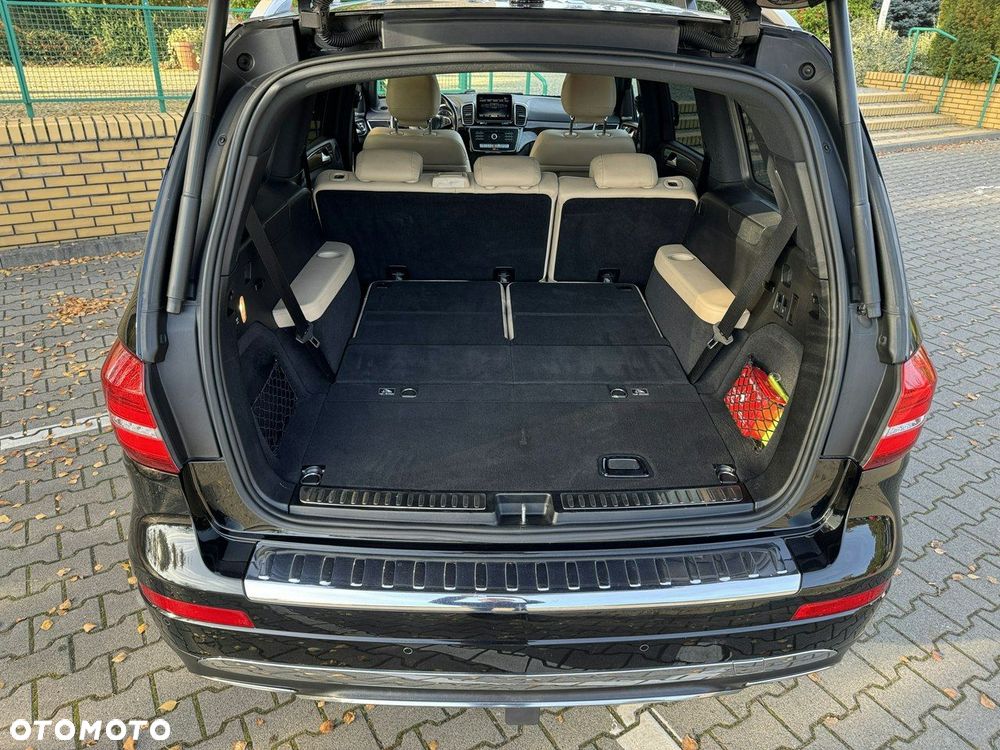 Mercedes-Benz GLS - 25