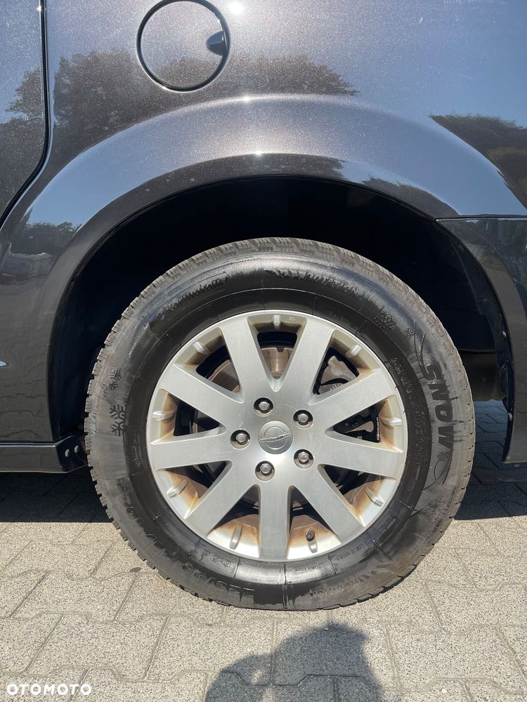 Chrysler Town & Country 3.6 Limited - 23
