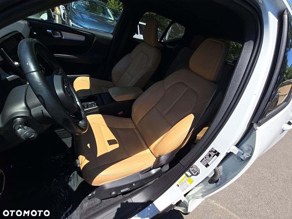 Volvo XC 40 T5 AWD Momentum - 6