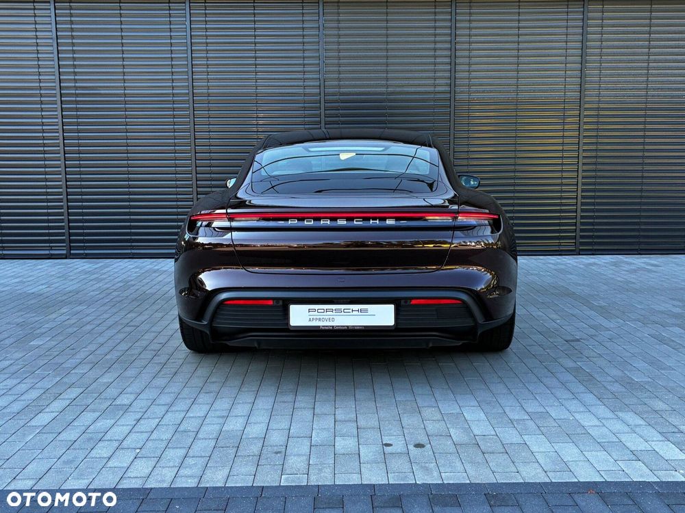 Porsche Taycan - 5