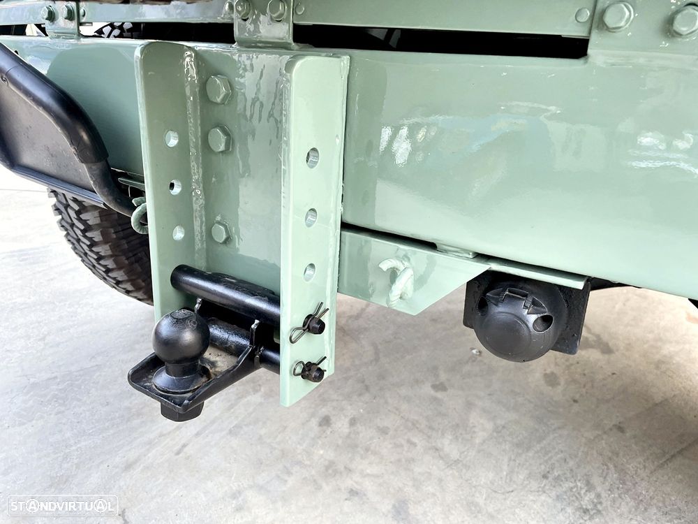 Land Rover Defender 90 2.5 TDi Metal Top - 52