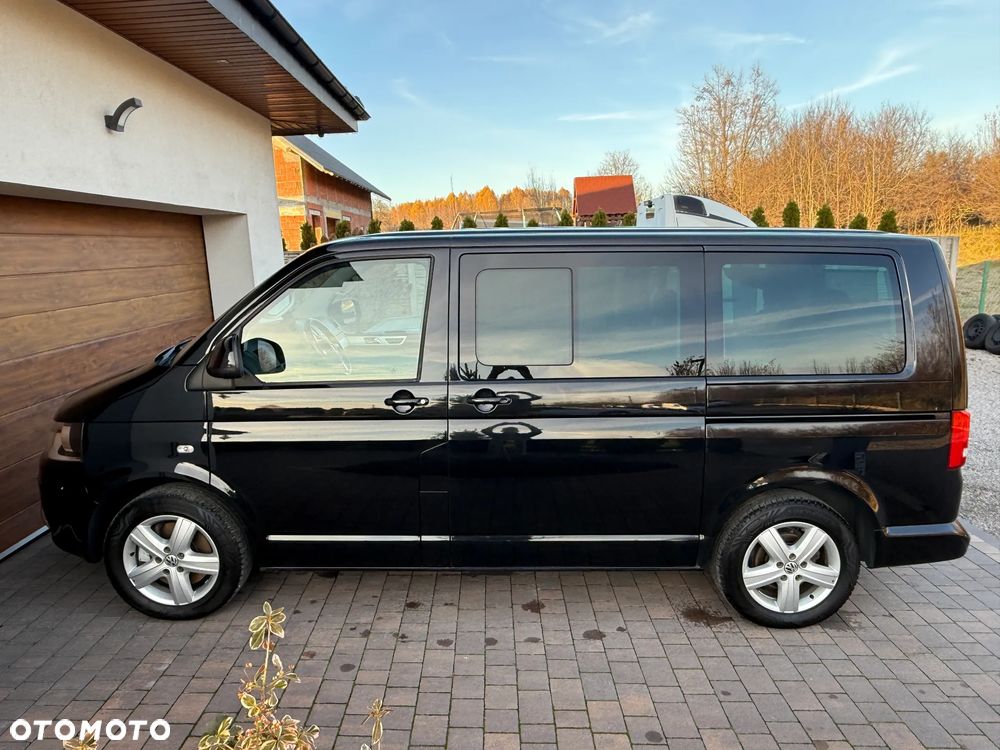 Volkswagen Multivan - 32