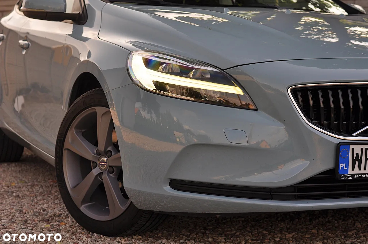 Volvo V40 D2 Momentum - 28