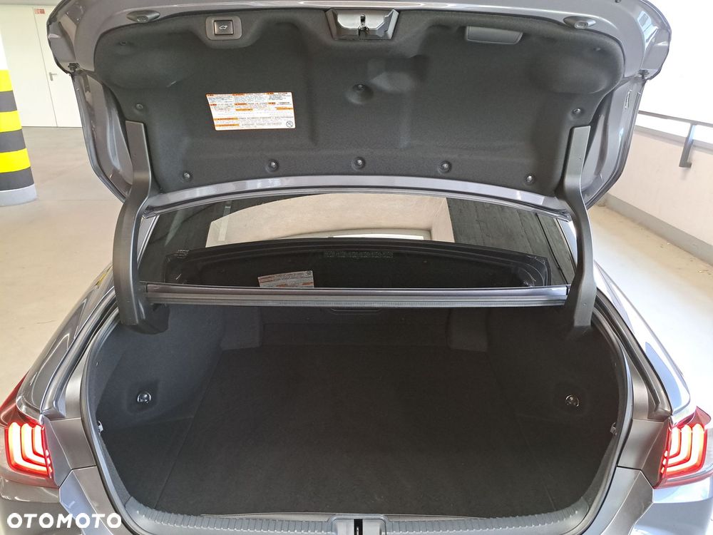 Lexus ES 300h Omotenashi - 13