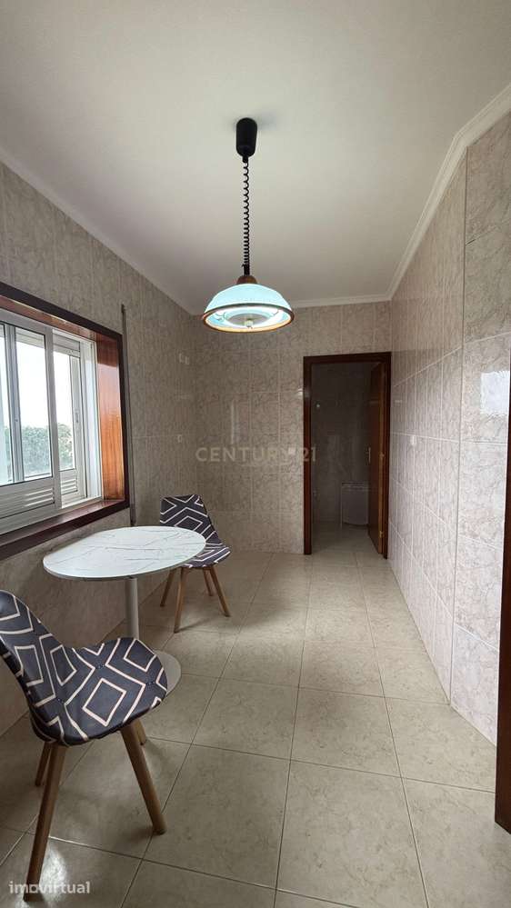 Apartamento T3 no Último Piso com Terraço e Garagem – A Apenas 750 Met - Grande imagem: 4/31