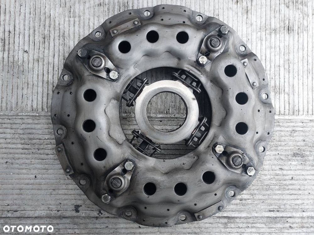 DOCISK SPRZĘGŁA + ŁOŻYSKO OPOROWE KAMAZ 5320 I 11.0 V8 - 3