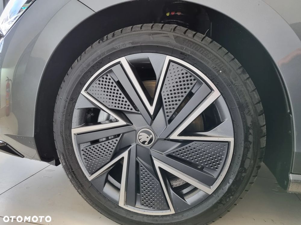 Skoda Superb 2.0 TDI SCR 4x4 Sportline DSG - 13