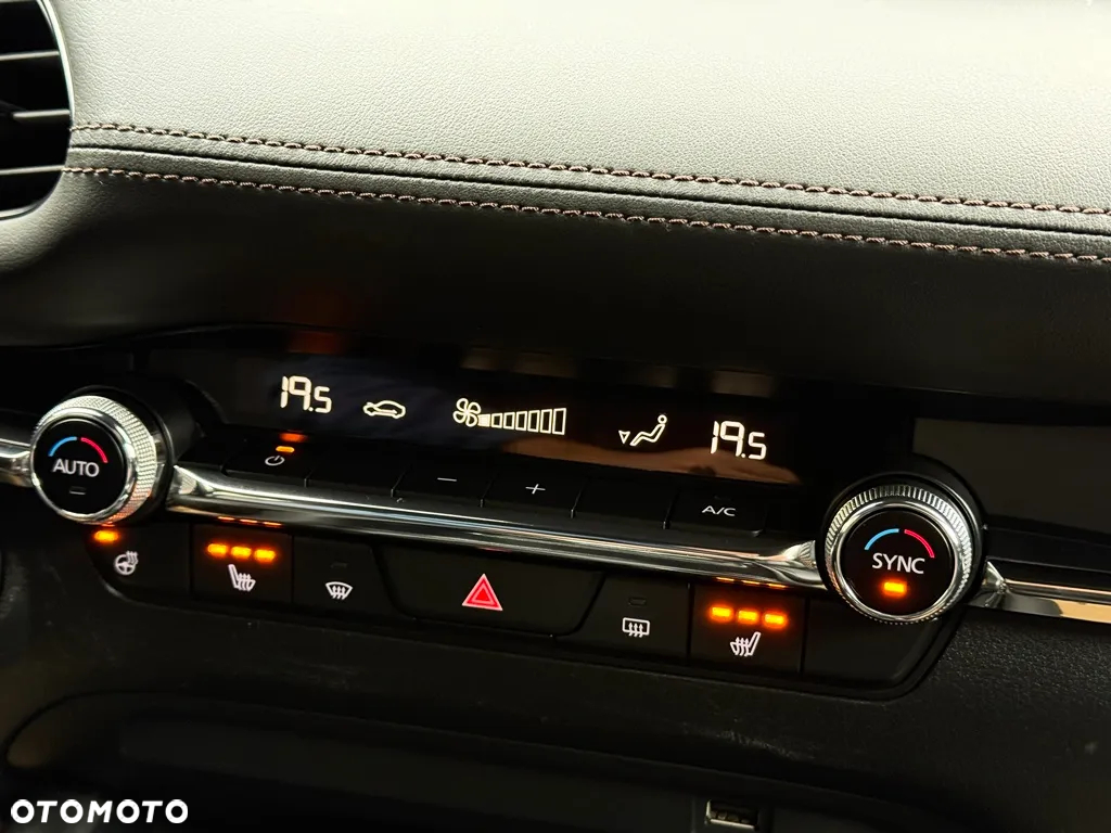 Mazda 3 SKYACTIV-X 2.0 M-Hybrid SELECTION - 5