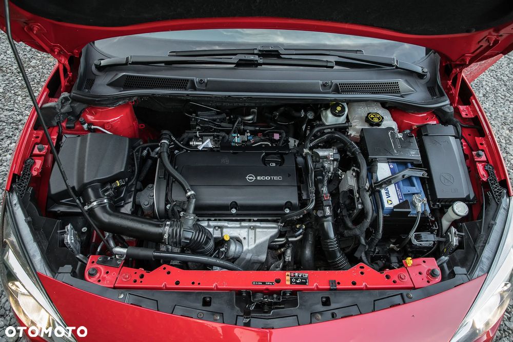 Opel Astra 1.6 Turbo Cosmo - 41