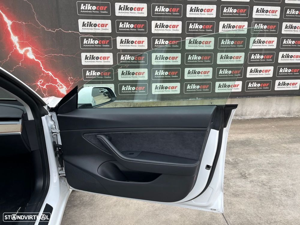 Tesla Model 3 Long Range AWD Dual Motor - 40