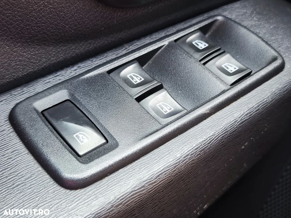 Dacia Lodgy 1.5 Blue dCi Laureate - 25