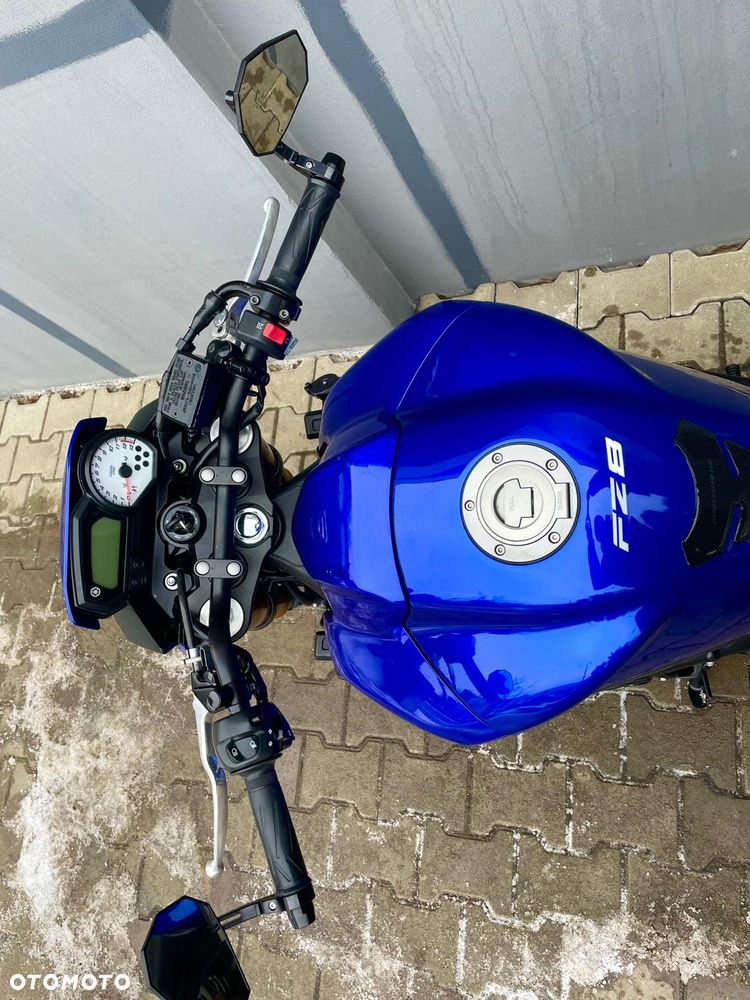 Yamaha FZ8 - 13