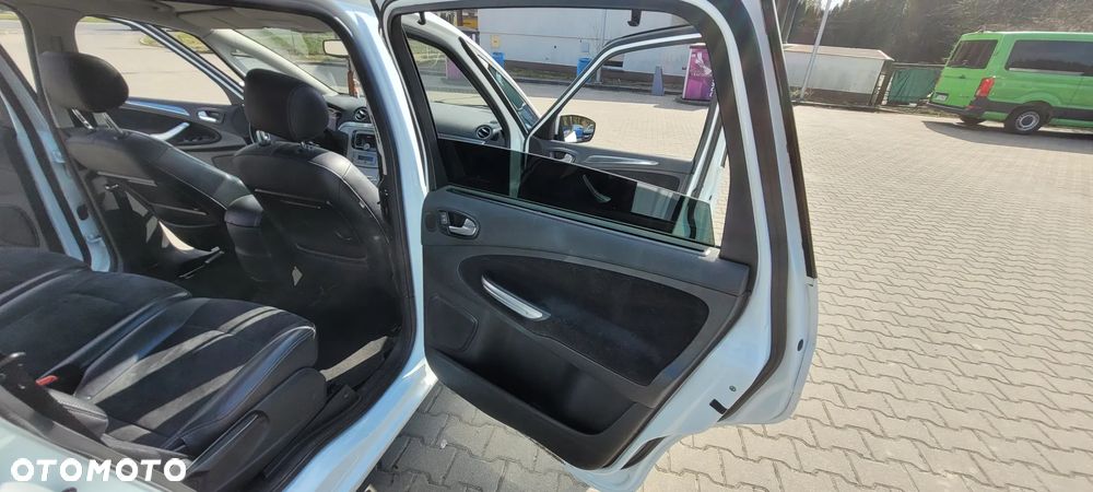 Ford S-Max 2.5 Titanium - 11