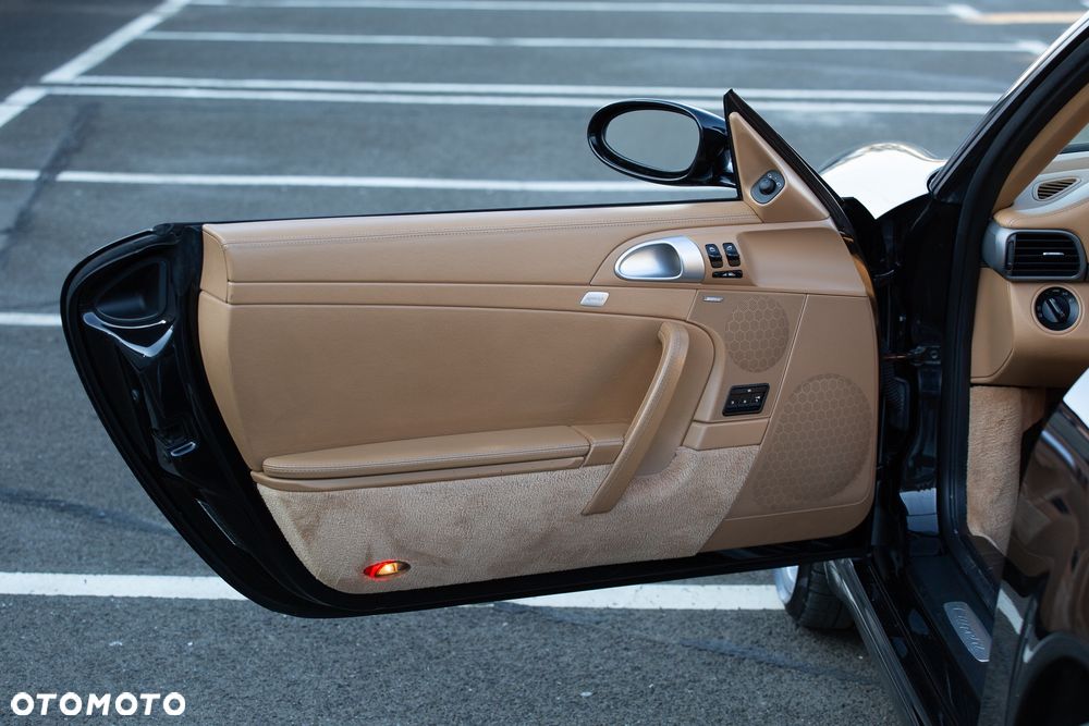 Porsche 911 Carrera - 13