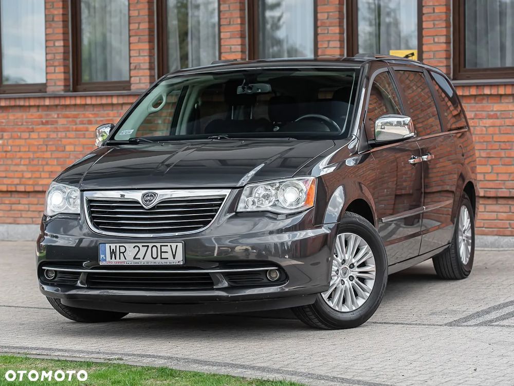Lancia Voyager 2.8CRD Gold - 8