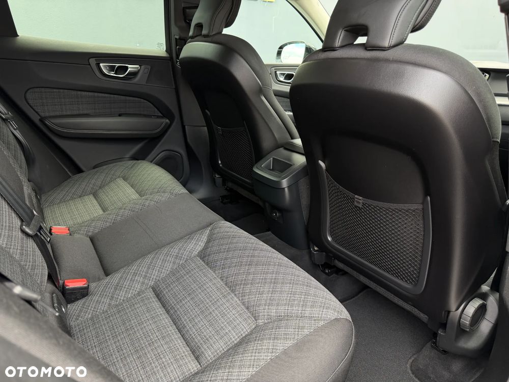 Volvo XC 60 B5 B AWD Core - 25
