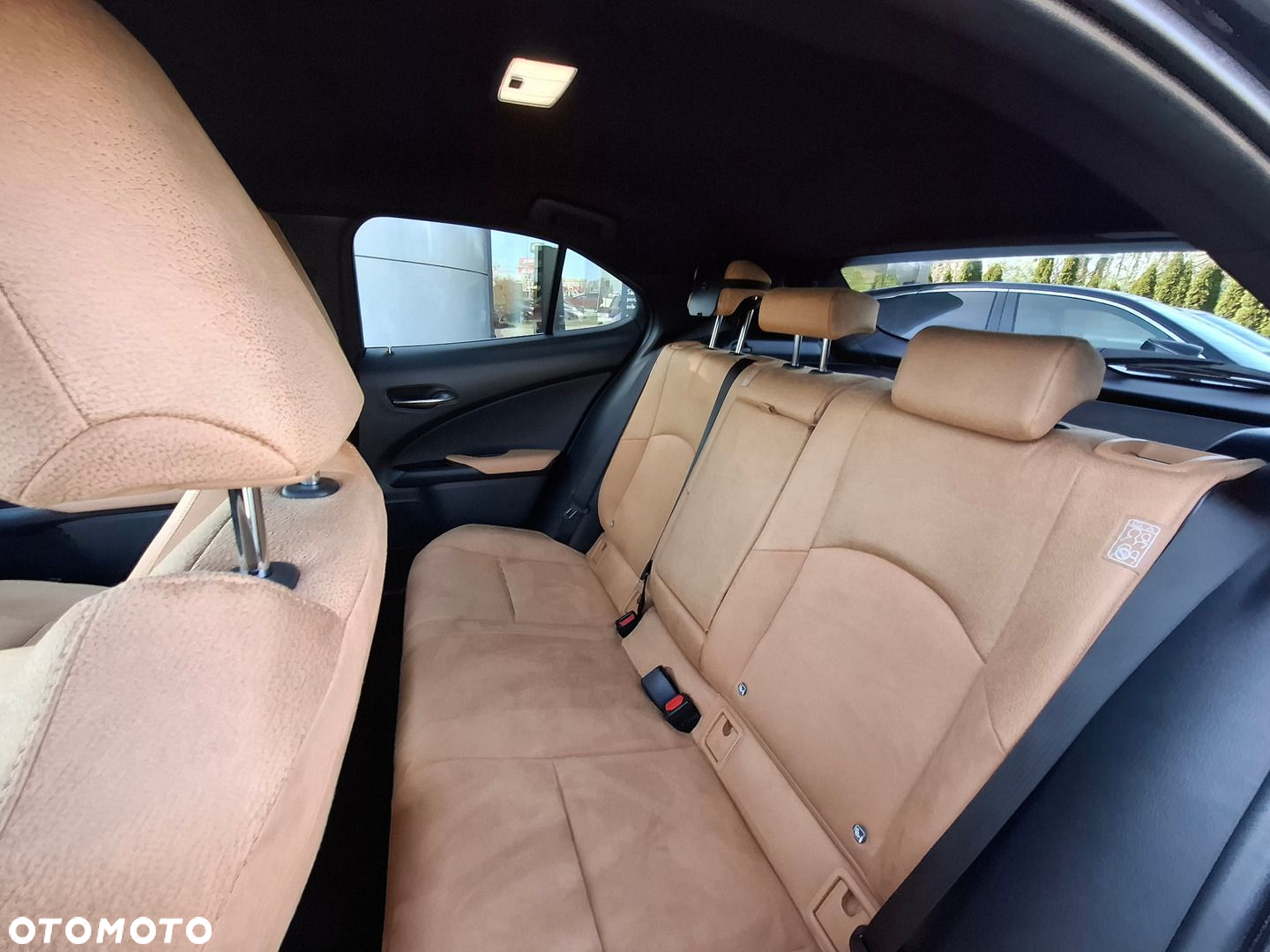 Lexus UX - 16