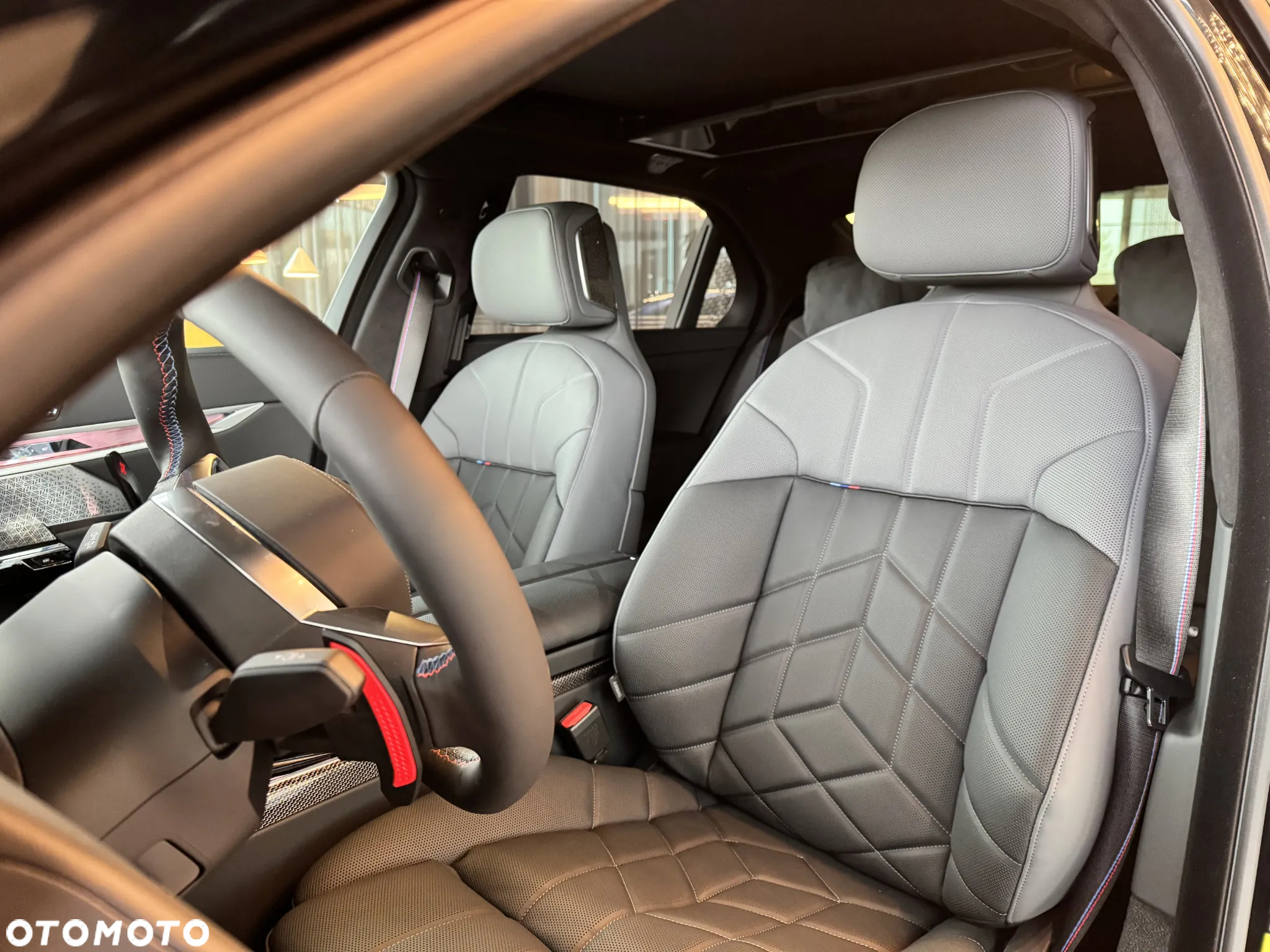 BMW Seria 7 M760e PHEV xDrive sport - 12