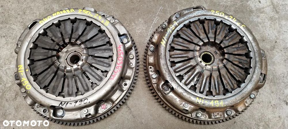 MAZDA / MITSUBISCHI / NISSAN / INFINITI DIESEL / BENZYNA SPRZĘGŁO KOŁO ZAMACHOWE TARCZA DOCISK DWUMAS - 11