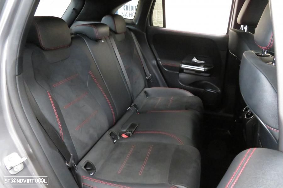 Mercedes-Benz GLA 180 d AMG Line - 19