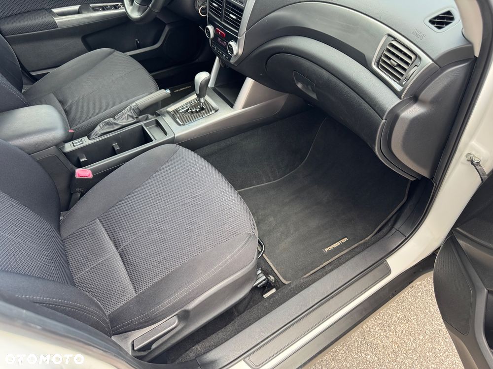 Subaru Forester 2.0 XA Euro5 - 21