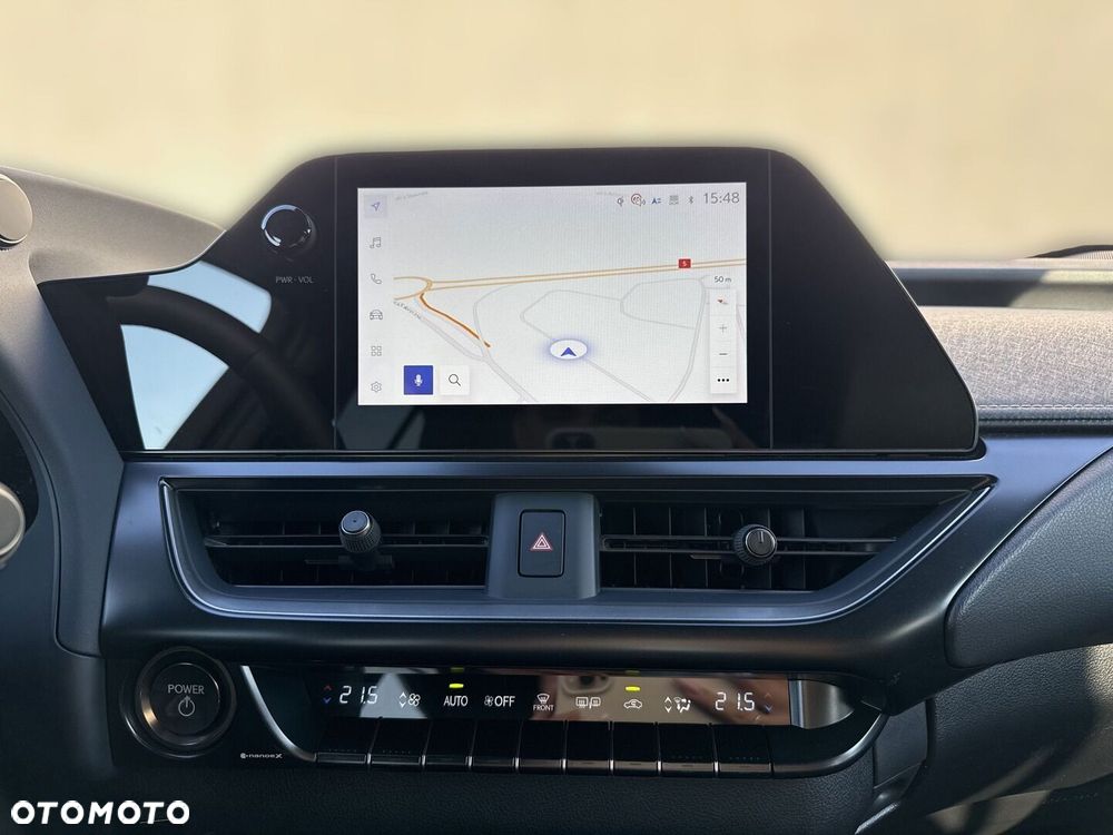 Lexus UX 300h Business - 20