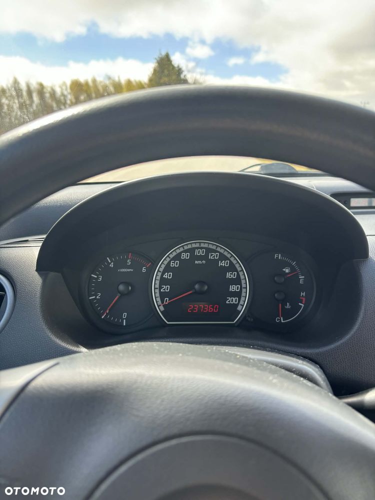 Suzuki Swift 1.3 DDiS 16v GLX - 4