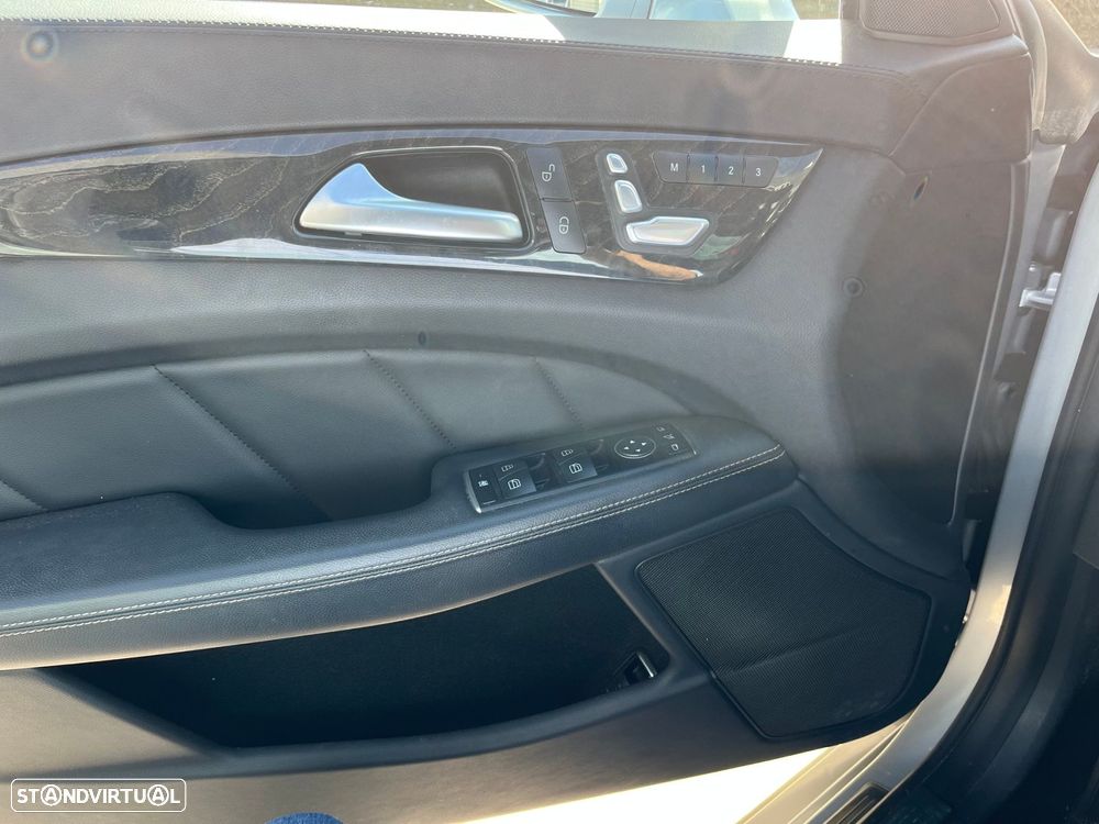 Mercedes-Benz CLS 220 - 16