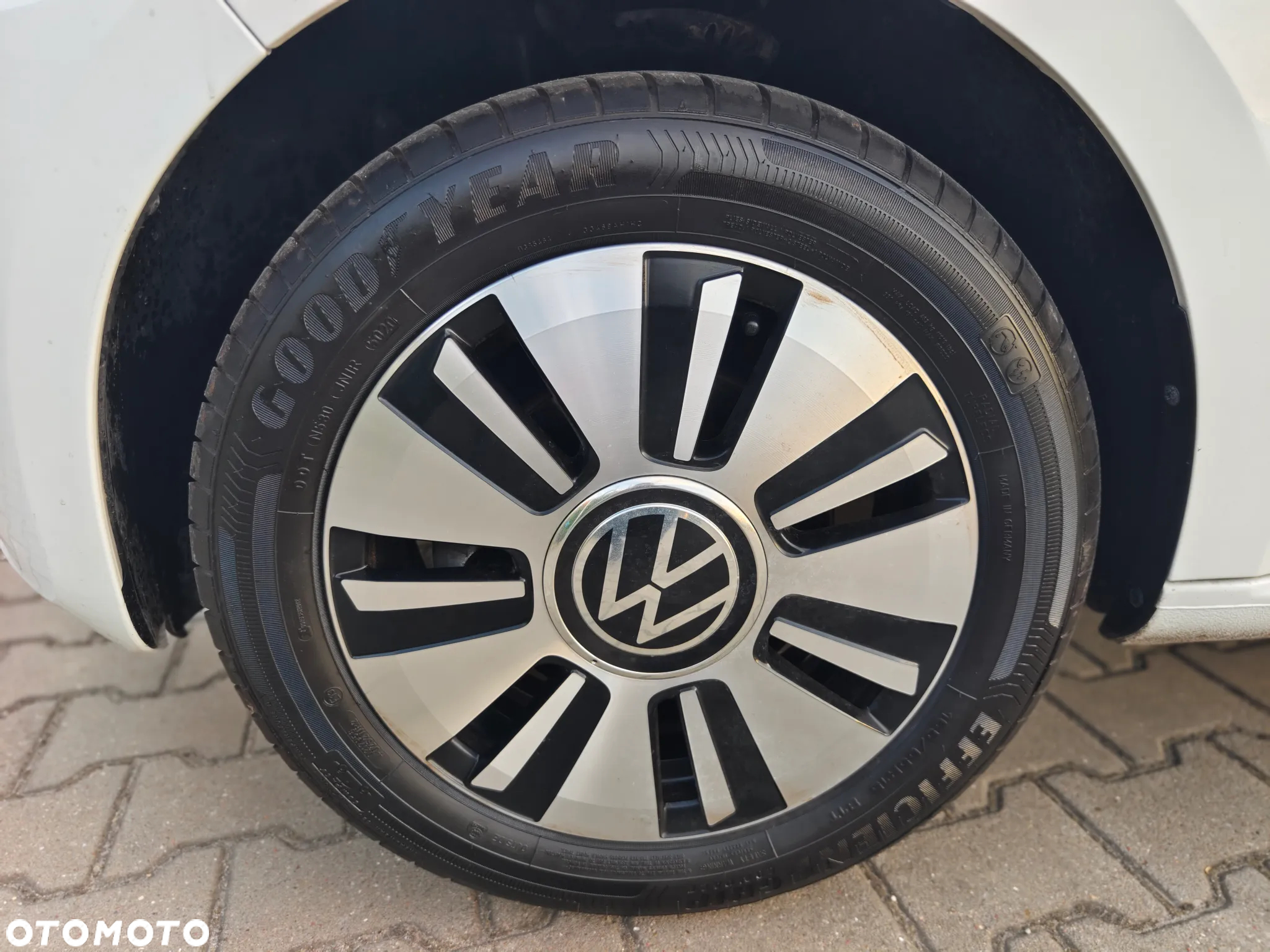 Volkswagen up! 1.0 White Style - 23