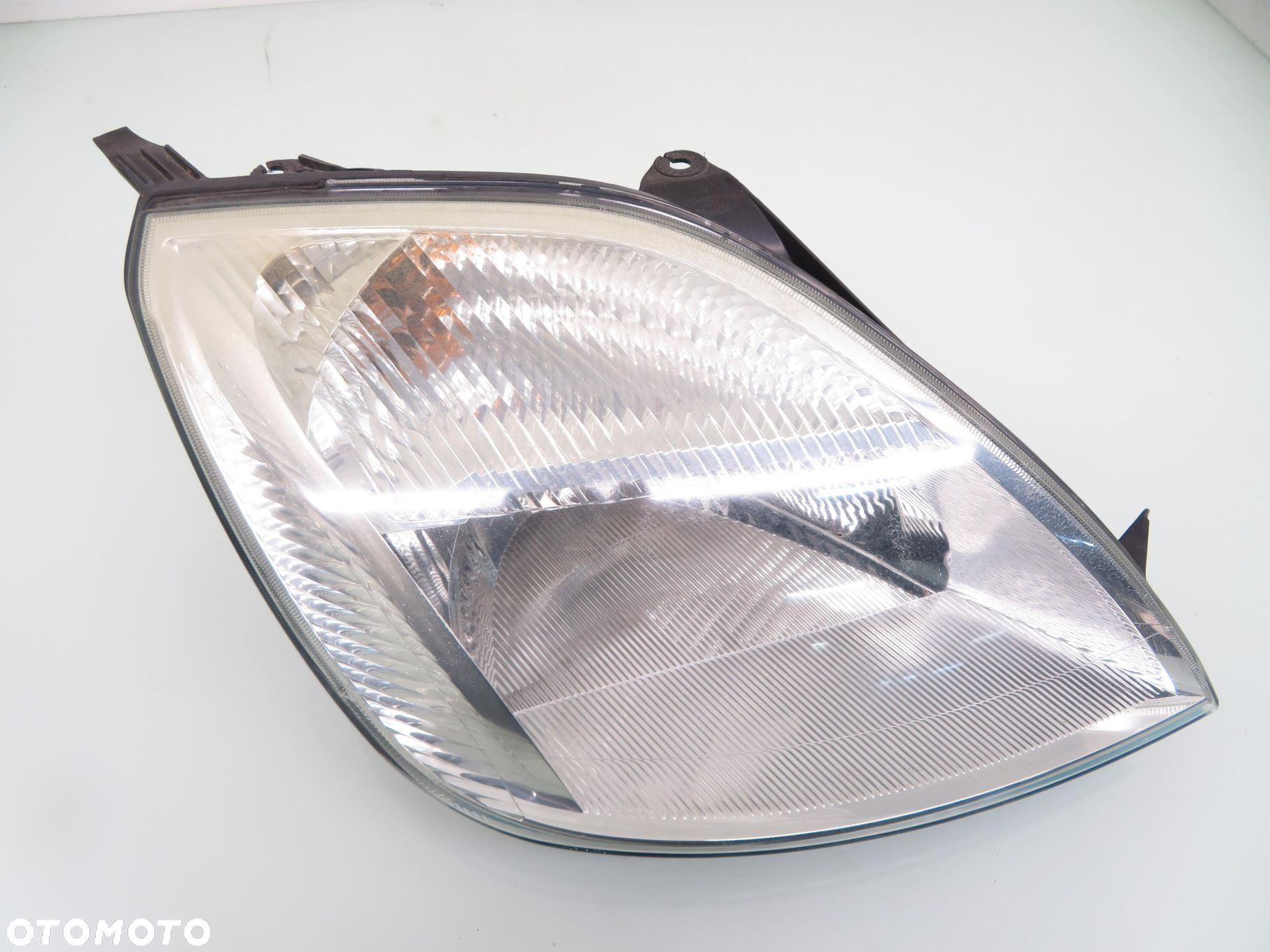 LAMPA PRAWA PRZEDNIA FORD FIESTA MK5 V 2S6X13W029AJ - 11
