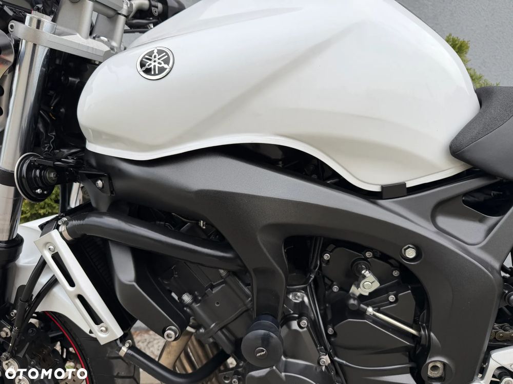 Yamaha FZ - 34