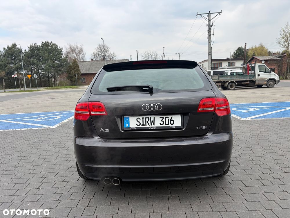 Audi A3 Sportback - 6