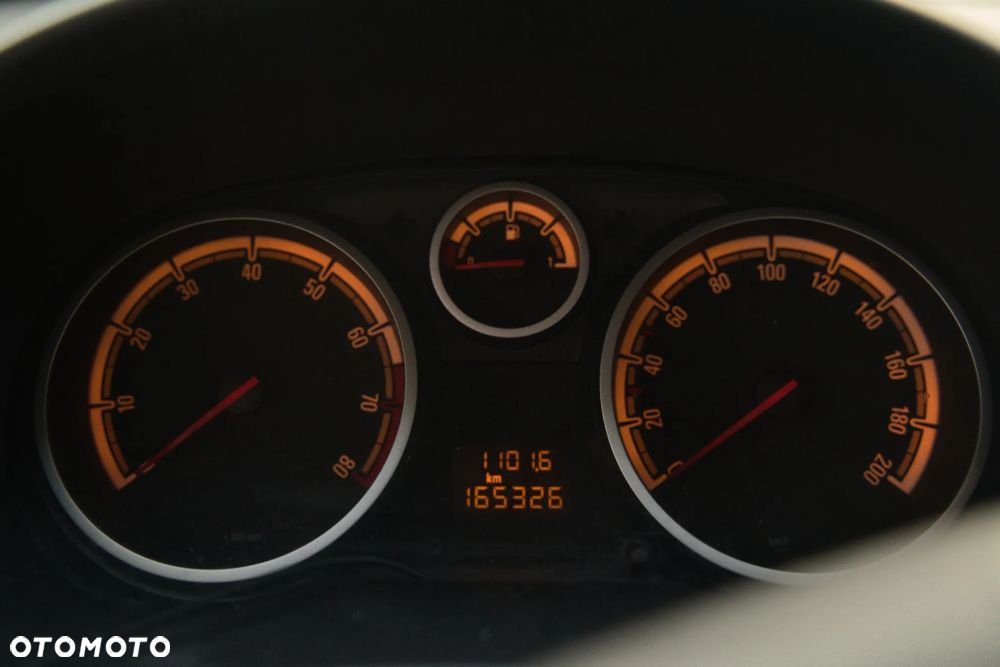Opel Corsa 1.4 16V Enjoy - 9