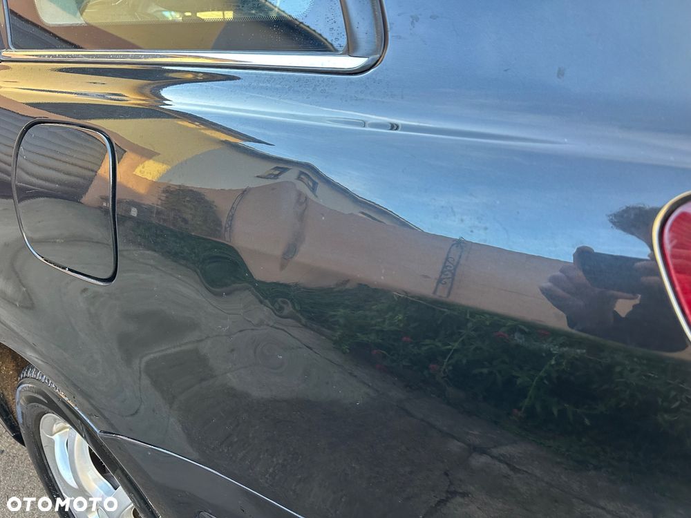 Toyota Avensis 2.0 VVT-i Combi Executive - 6