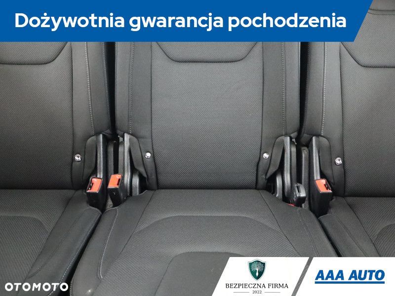Ford S-Max - 12