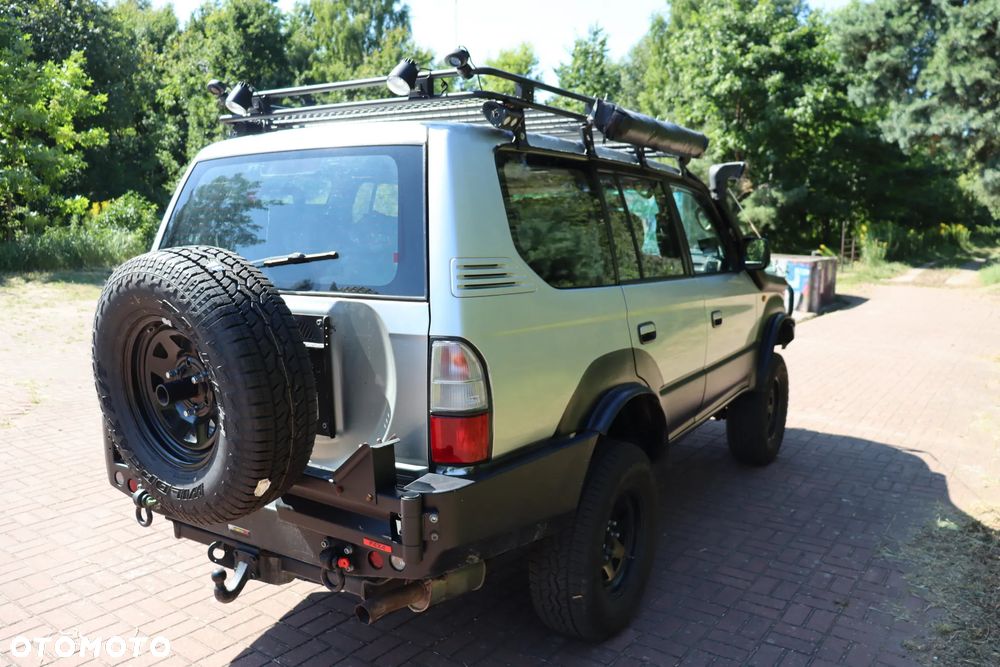Toyota Land Cruiser - 5